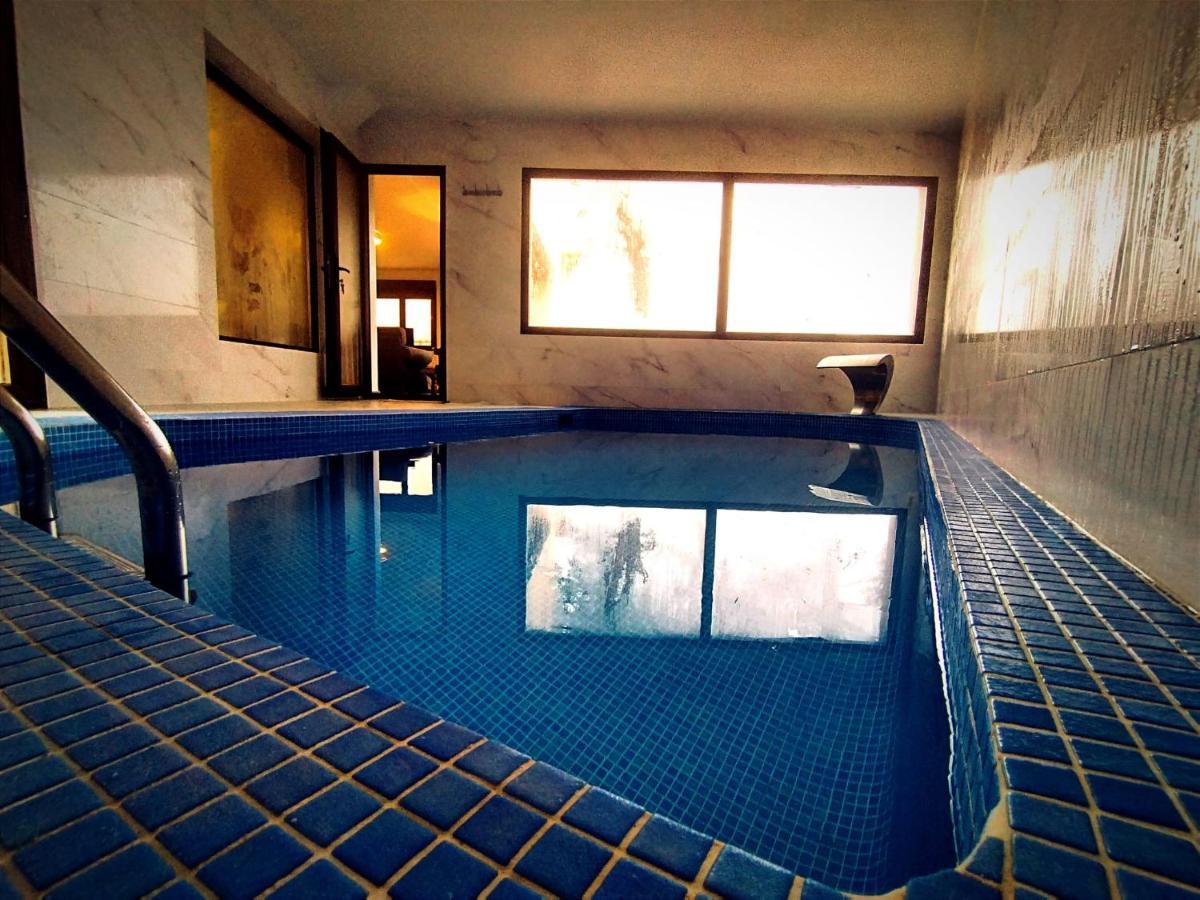 El Aprisco, Con Piscina Climatizada En Hueva-Guadalajara Villa Eksteriør billede